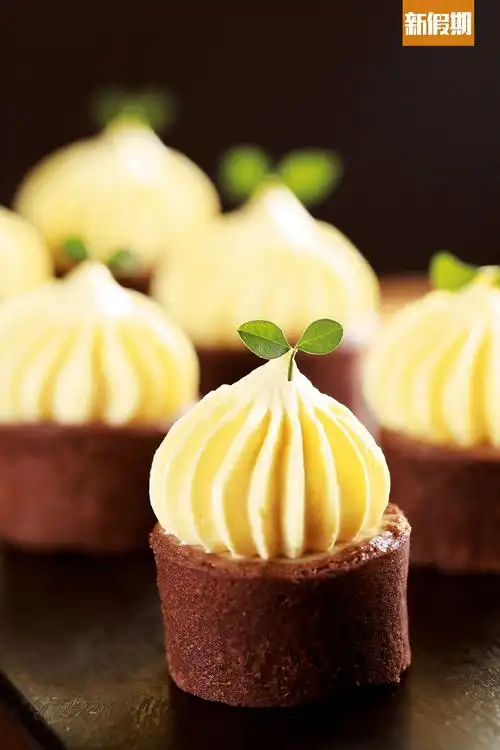 芒芒 下午茶自助餐,首度选用来自枋山卢家爱文芒果入馔,製多款甜点及