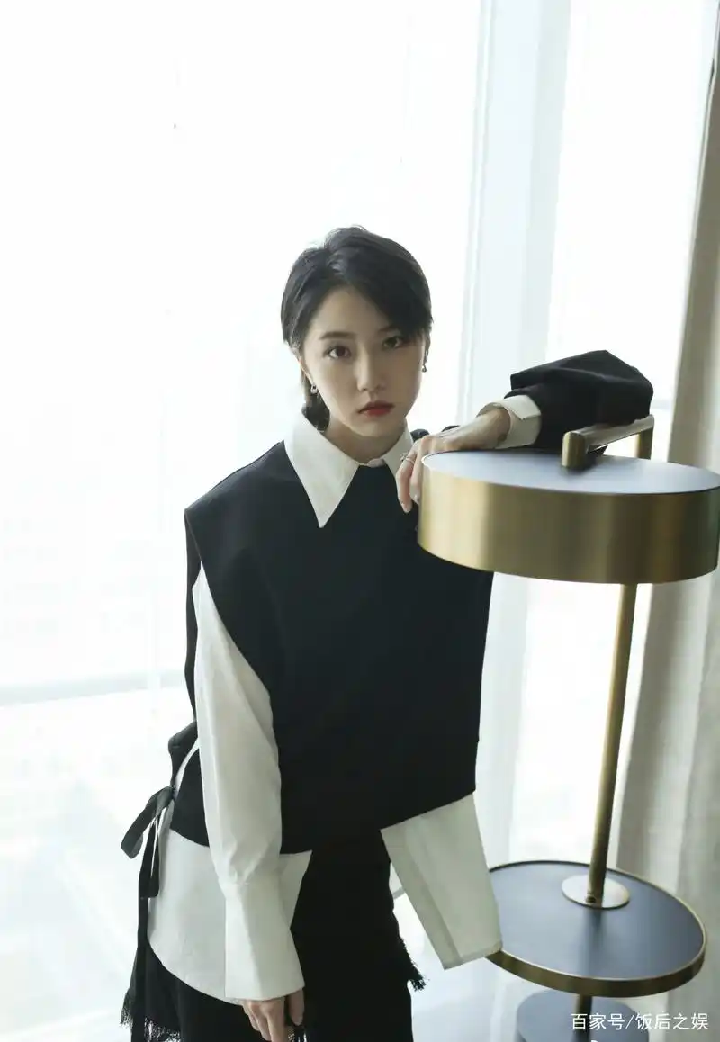 新人演员成果:清纯甜美,美丽动人