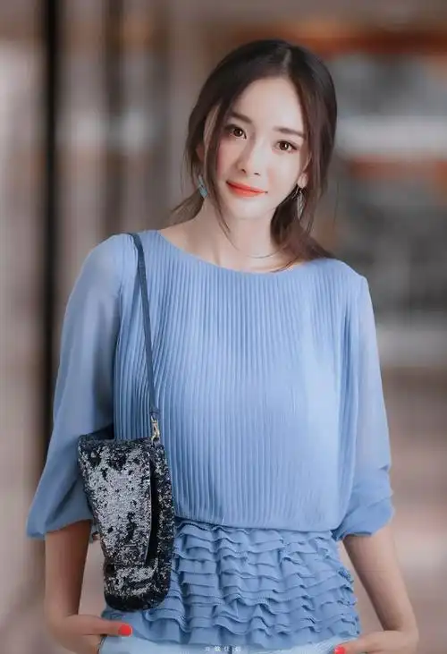 杨幂盛夏晚晴天温柔的大小姐