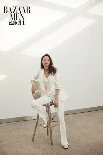 7 董璇最新时尚大片曝光 简练西装总攻气十足