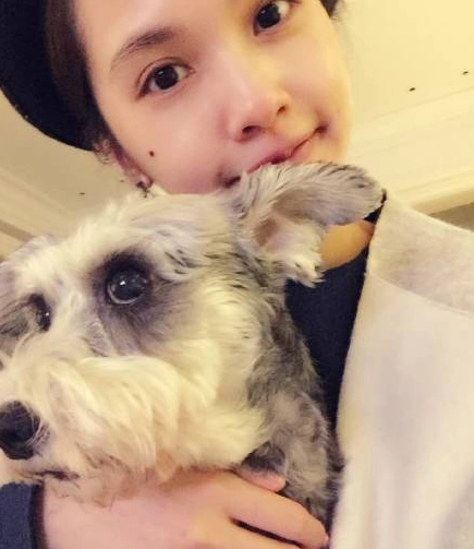 舒淇与maymayboy女神舒淇爱猫众所皆知,不仅时常在脸书,微博晒猫儿子