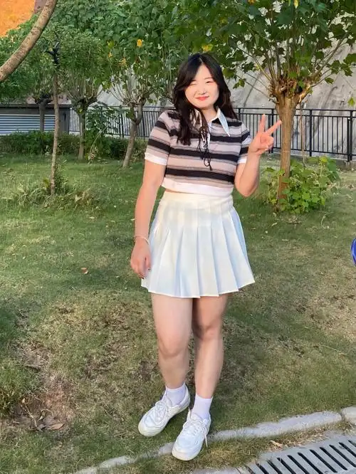 150斤青春少女大码女孩