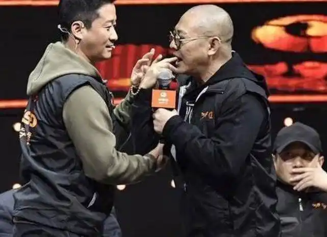 原创吴京为何不再提战狼3李连杰6字警告夹起尾巴做人
