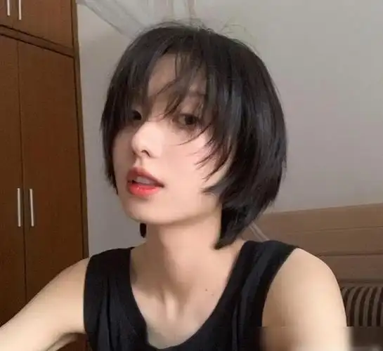 不显老的短发烫发有哪些?这4种超时髦减龄|发型|发尾|wob_网易订阅