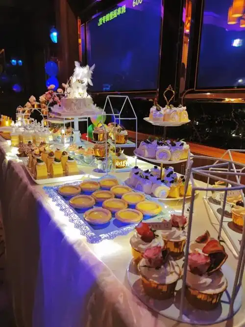 ktv甜品台蛋糕