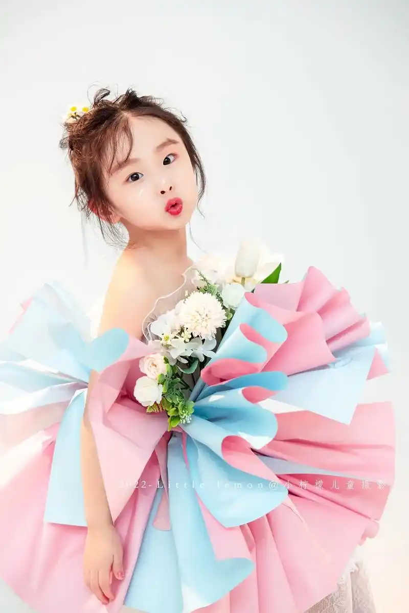花束女孩长的好可爱