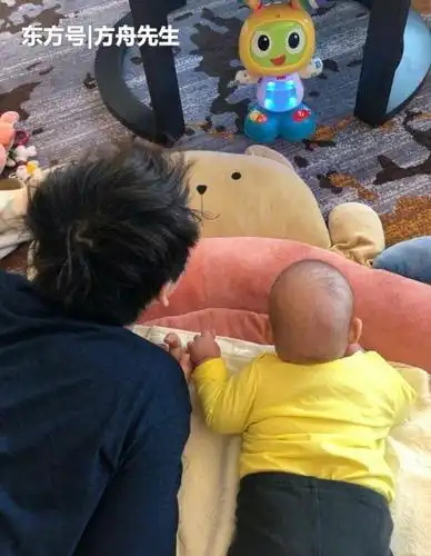 董子健不仅腰缠万贯,还爱老婆,爱孩子,爱家,不得不说是个好男