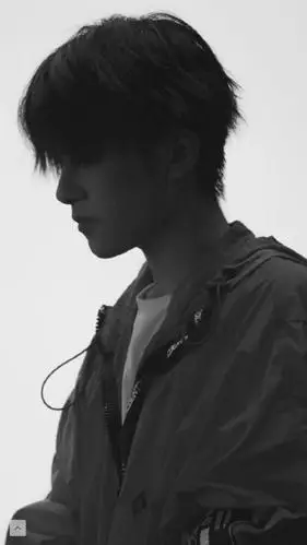 易烊千玺壁纸|千纸鹤宝贝请查收哦~(强推)