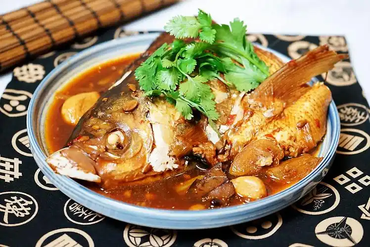 豆酱炖胖头鱼怎么做_豆酱炖胖头鱼的做法_花儿的美食厨房_豆果美食