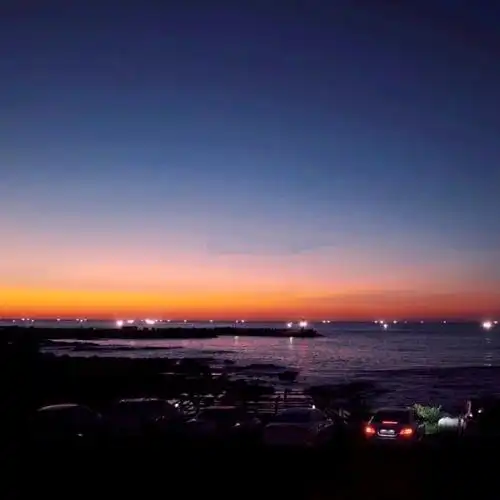 配图丨微信朋友圈背景图