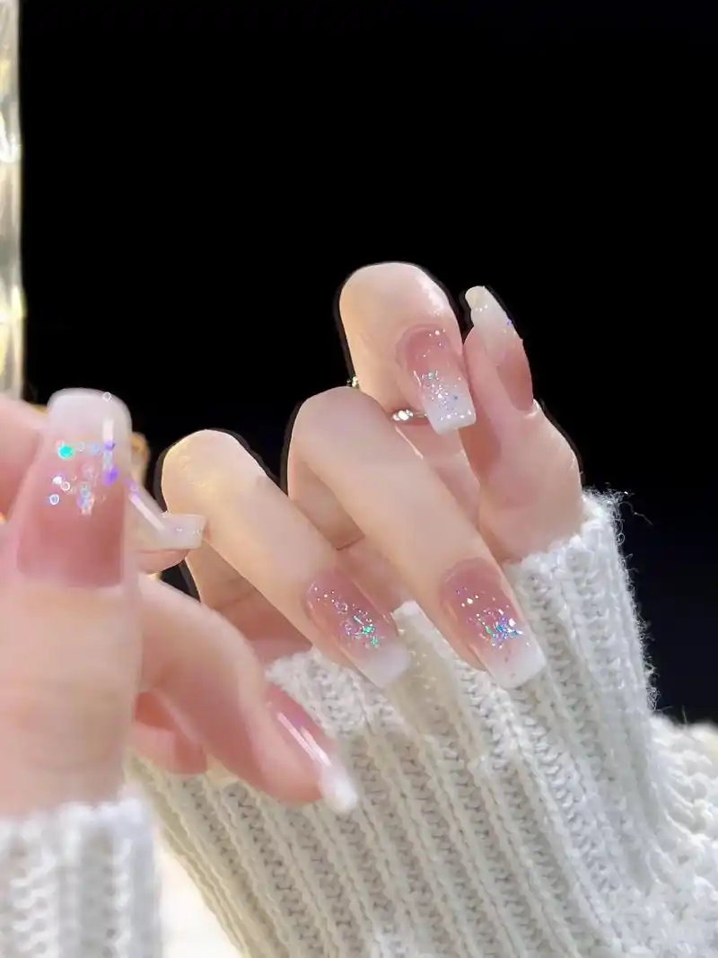 纯欲少女心渐变美甲,温柔自带高级感.#抖音图文来了 #超好看 - 抖音