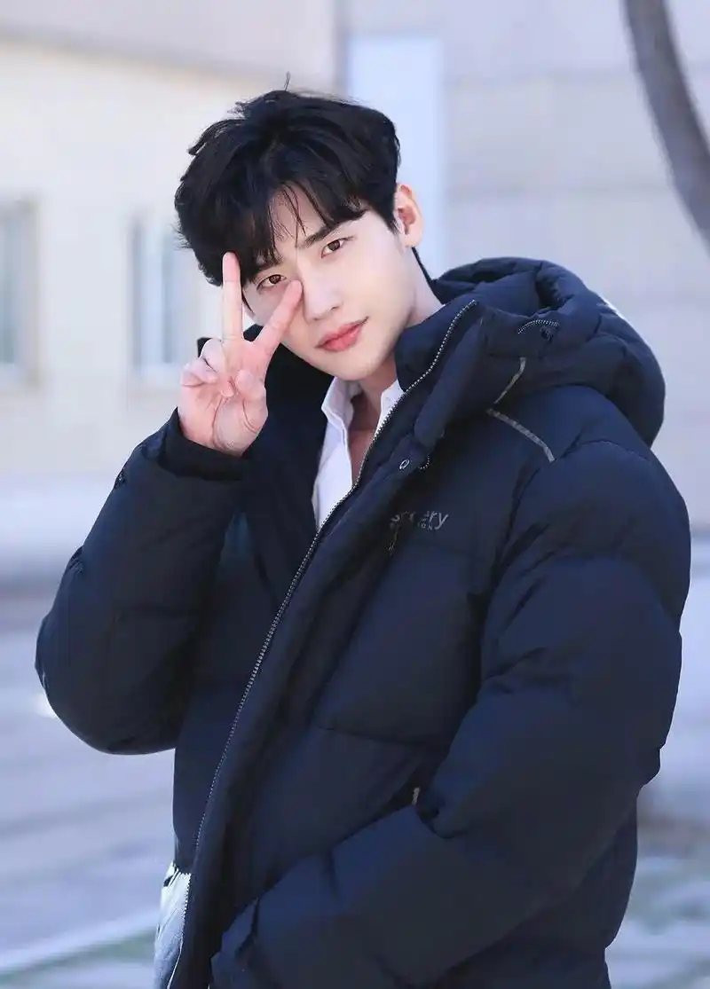 帅的,都喜欢.#李钟硕 #李钟硕痞帅照片 #全世界最好的李钟 - 抖音