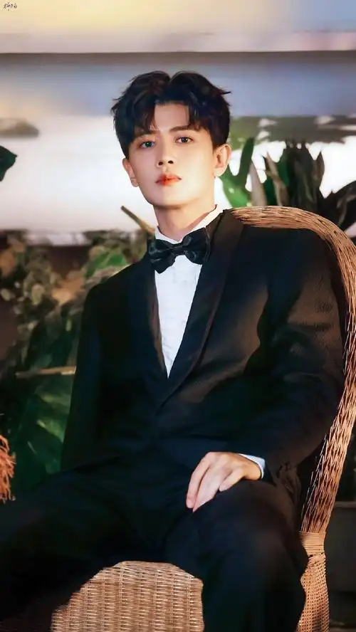 任嘉伦超话|#任嘉伦2022再创嘉绩#01 贵公子@任嘉伦allen| 2021