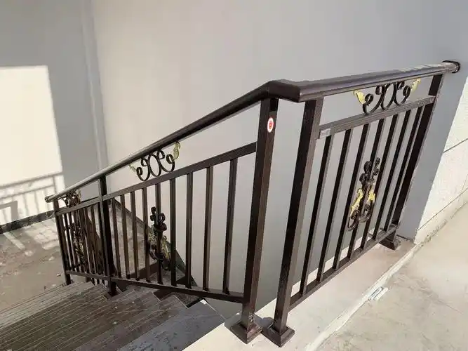 欢迎访问南康铁艺大门南康铝艺大门南康围墙栏杆南康楼梯扶手南康阳台