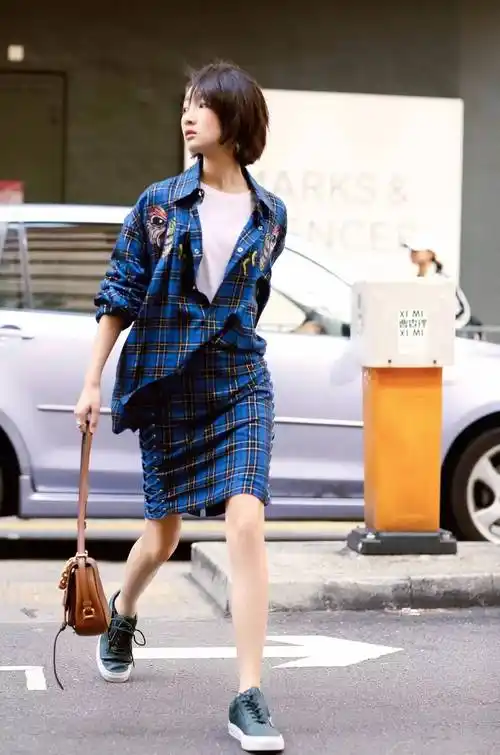 这些女明星年入千万也爱穿这几个平价牌