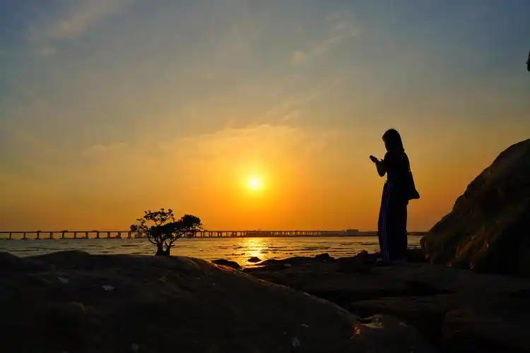 深圳西湾公园,夕阳,晚霞,黄昏,夕阳西下,剪影,人像,海天一色,海边