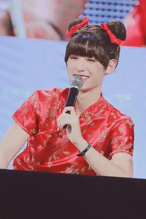 黄明昊20180728限量版黄春丽精品图楼