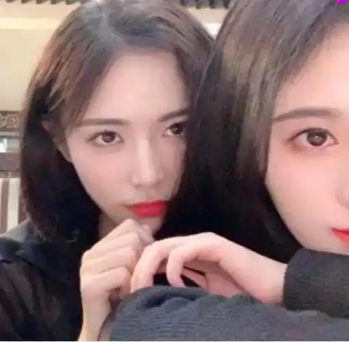 撞型闺蜜许佳琪被质疑模仿鞠婧祎妆造后遭虞书欣言语排挤