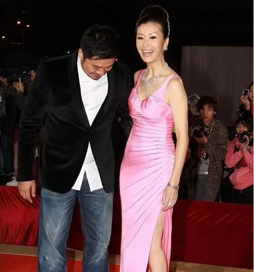 伍咏薇太奔放新婚13天丈夫去世出轨有妇之夫和正主成至交