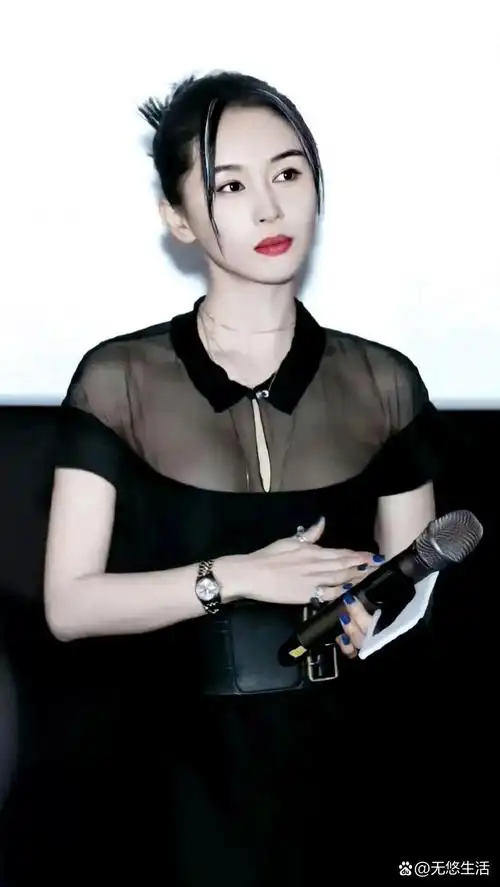 王子文在近日的活动中造型惊艳众人,杀疯全场