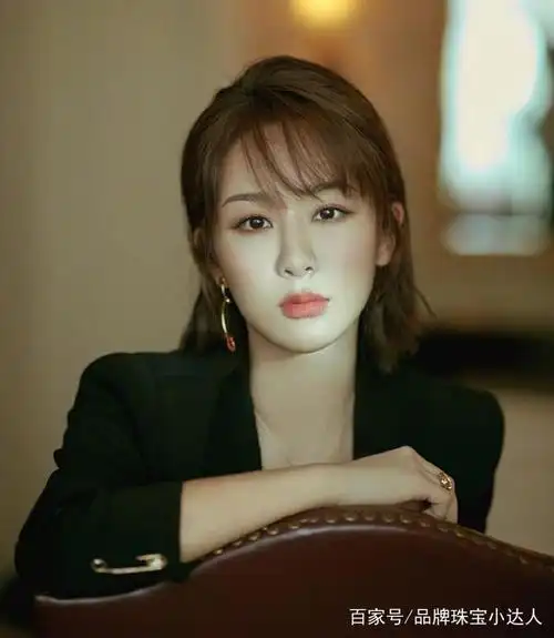 杨紫短发发型叫什么名字_发型图片