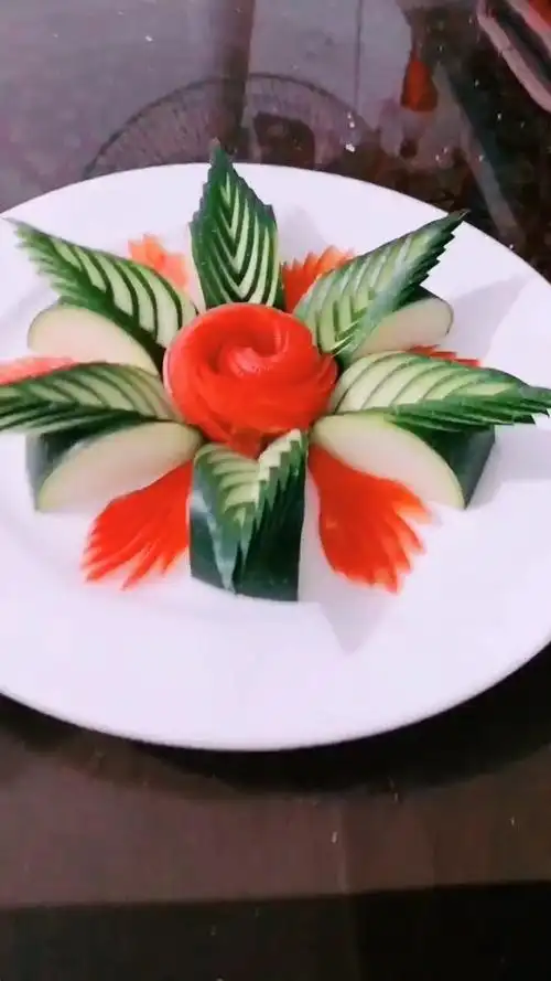 简单快速的黄瓜拼盘,好吃又好看,是家庭常吃的一道精美凉菜!#手艺人