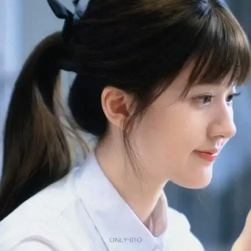 赵露思桑稚头像