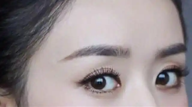 8张眼睛特写,只有一张是赵丽颖,就算真爱粉也难一眼认出!