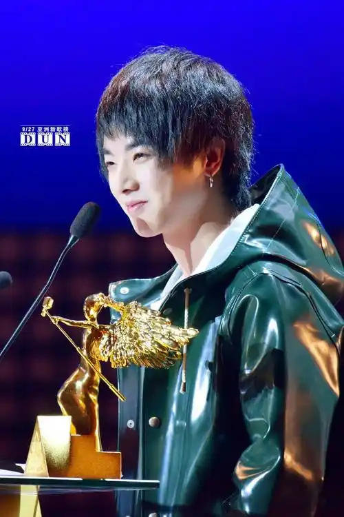 华晨宇2016927亚洲新歌榜高清壁纸