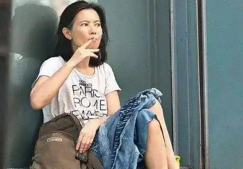 原创《唐伯虎点秋香》中周星驰的八位老婆之一,她是永远的春三十娘