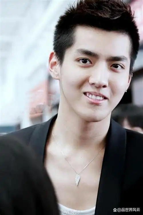 吴亦凡堕落警示录