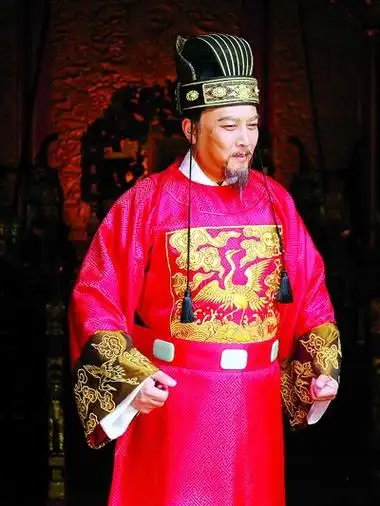 唐国强饰演张居正