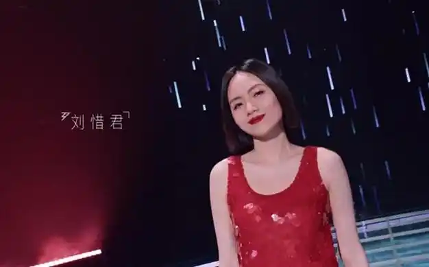 其中芒果自家的超女,快女也都是利益既得者,李斯丹妮,郁可唯,周笔畅