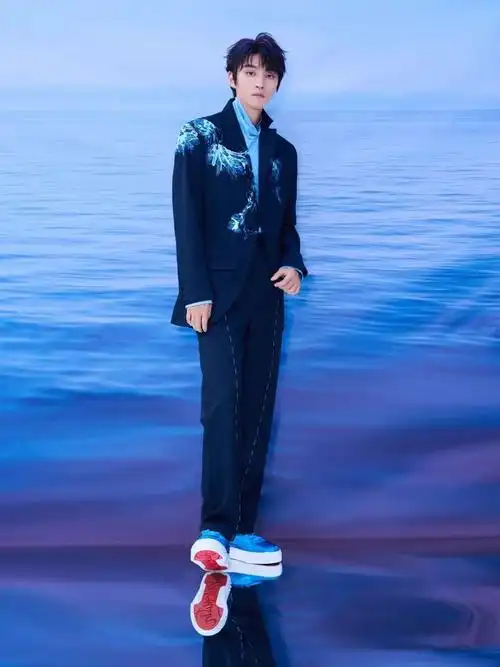 邓为怕考古塌房|赵v|女明星|华语歌手|华语音乐|tfboys_网易订阅