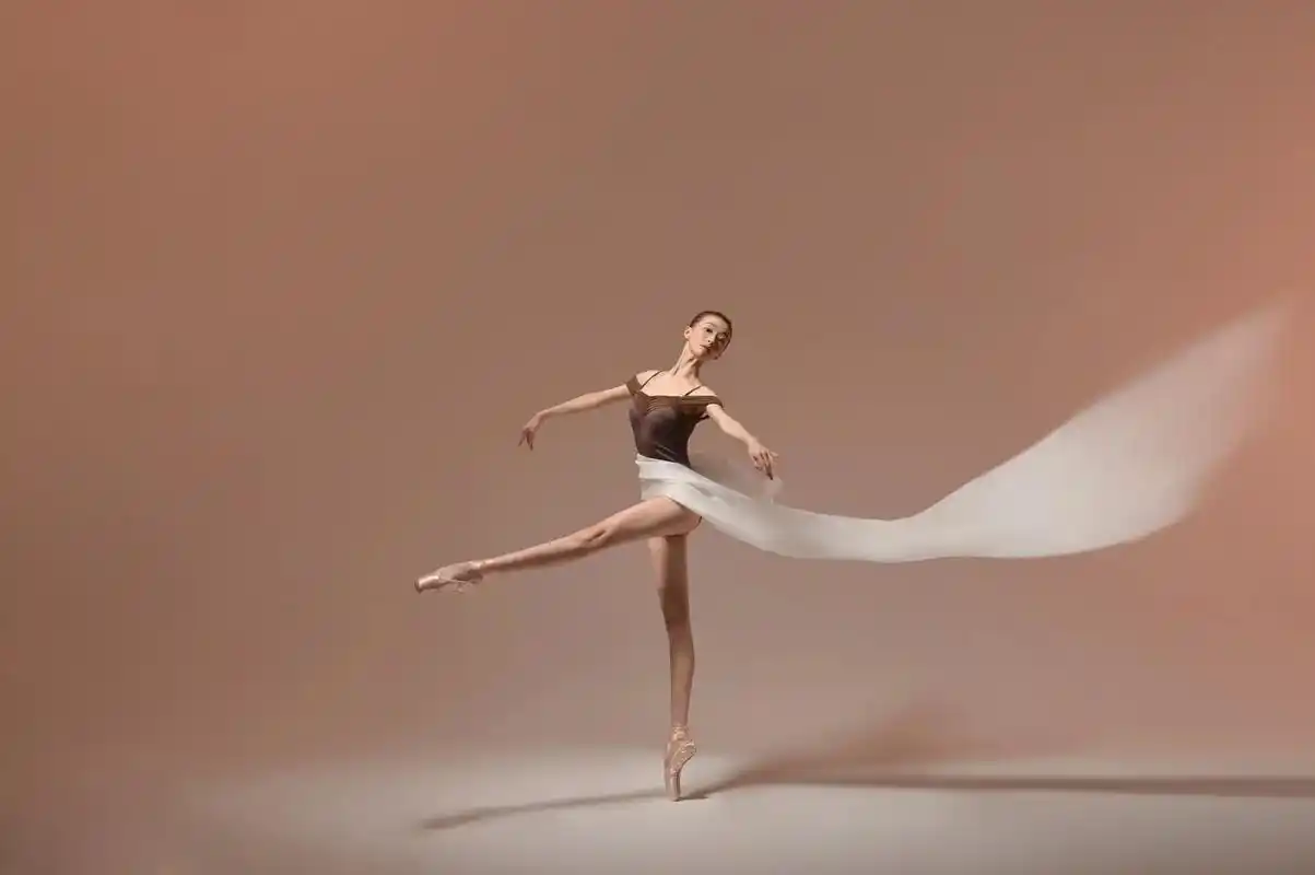 希望你我 勇敢 向往自由 随性 及时行乐.#芭蕾 #舞蹈摄影 - 抖音