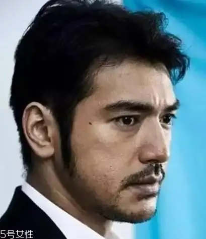 男士鬓角怎么修好看 这3种能修饰脸型