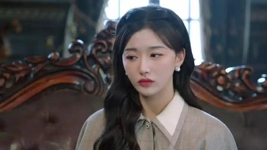 孔雪儿变身行走的弹幕,疯狂自黑豪不嘴软