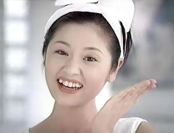 图林心如小虎牙照片高中时期照片曝光可爱容貌楚楚动人