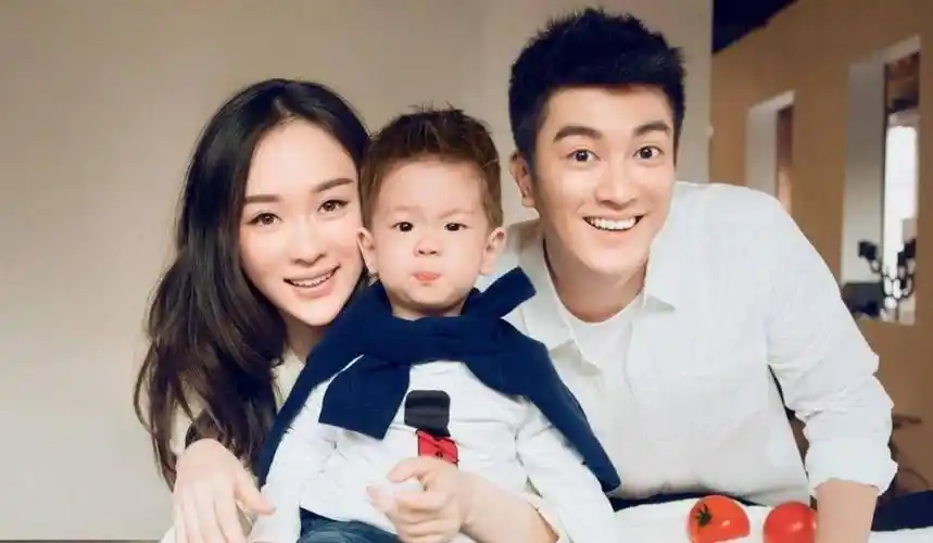 35岁杜江近照,晒7岁儿子嗯哼运动视频,五官完全长开寸头抢镜_霍思燕