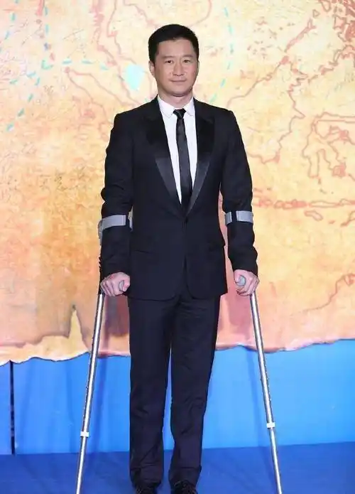 再添新料,继赵文卓后,又一巨星加入,网友:绝对追剧_吴京_冷锋_释小龙