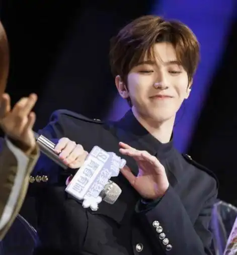 织里资讯娱乐圈新闻资讯被虞书欣捆绑后,蔡徐坤又被安排新cp,只怪坤坤