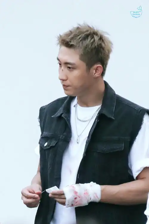 黄景瑜李飞战损妆##黄景瑜再演李飞