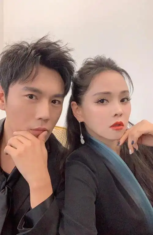 演员秦昊老婆是自己的女神拍戏只拍好的