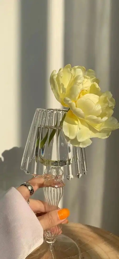 有哪些惊艳世俗的文案吗?