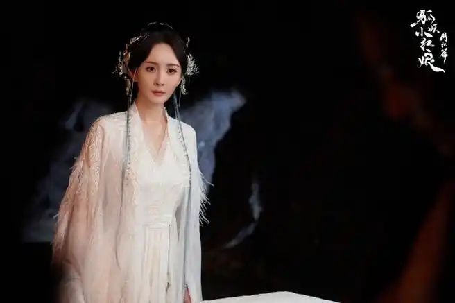 爱奇艺平台热播的古装ip巨制《狐妖小红娘月红篇》,由杨幂领衔主演