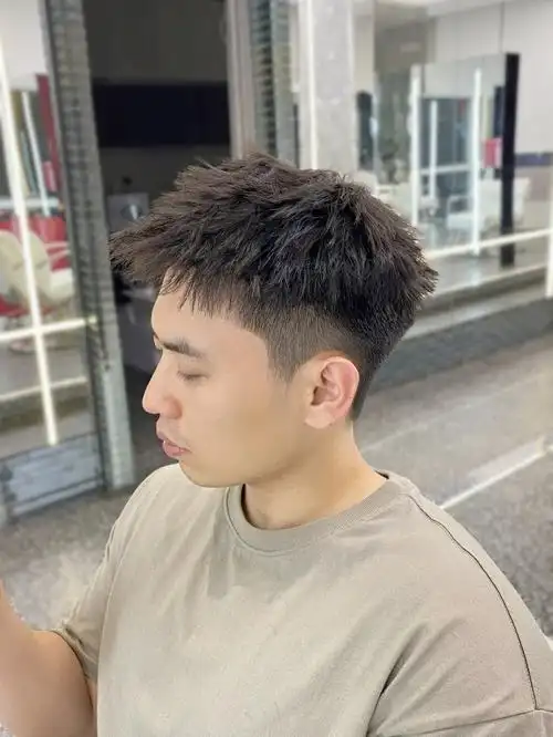 男士短发烫发男士摩根烫前刺发型