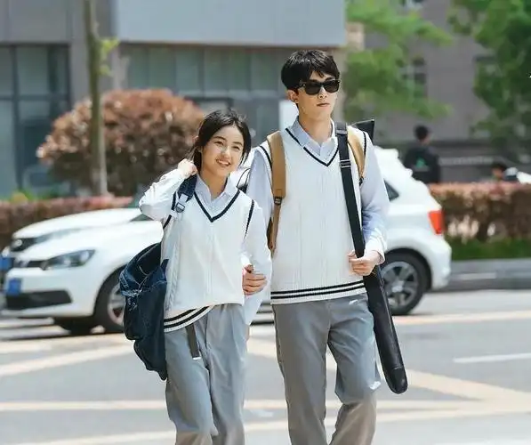 吴磊张子枫电视剧宠爱剧情_吴磊穿校服的是哪部剧_张一山拍电视联系剧