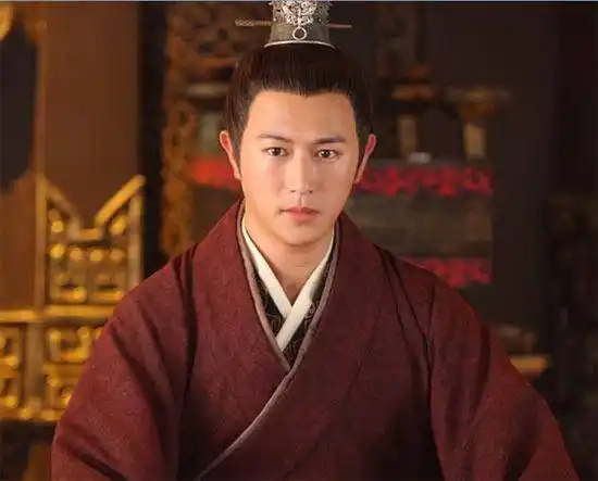 清朝颁布剃发令之前,汉人男子历朝所留发型是什么样子的呢