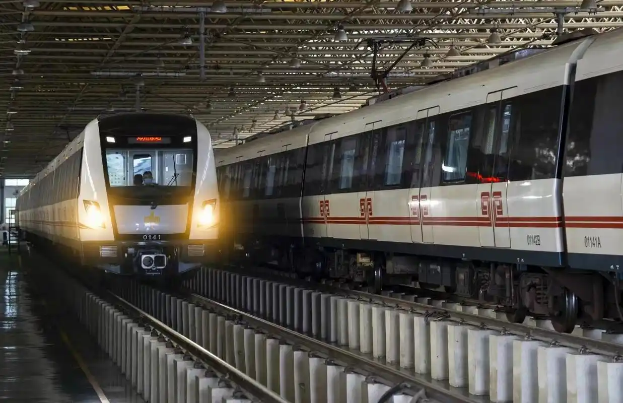 郑州地铁线网车站运营正常