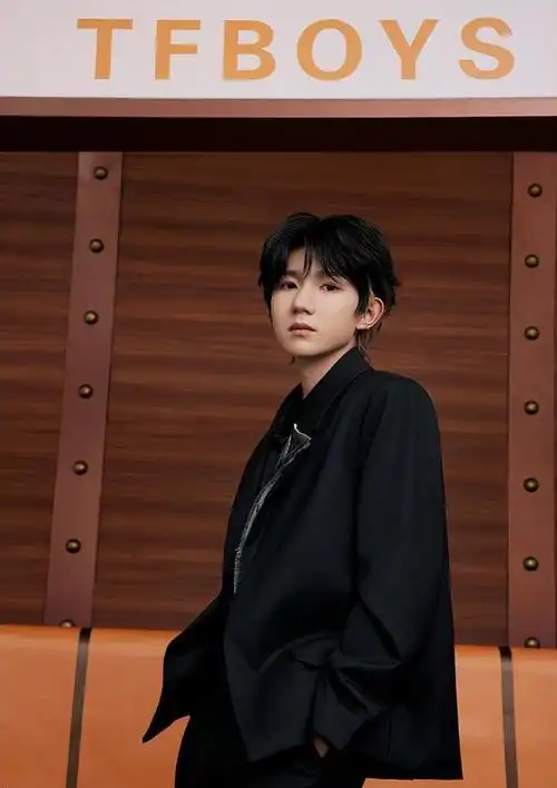 特别是在2021年和2022年这两年中,网上对于tfboys组合三小只合体的